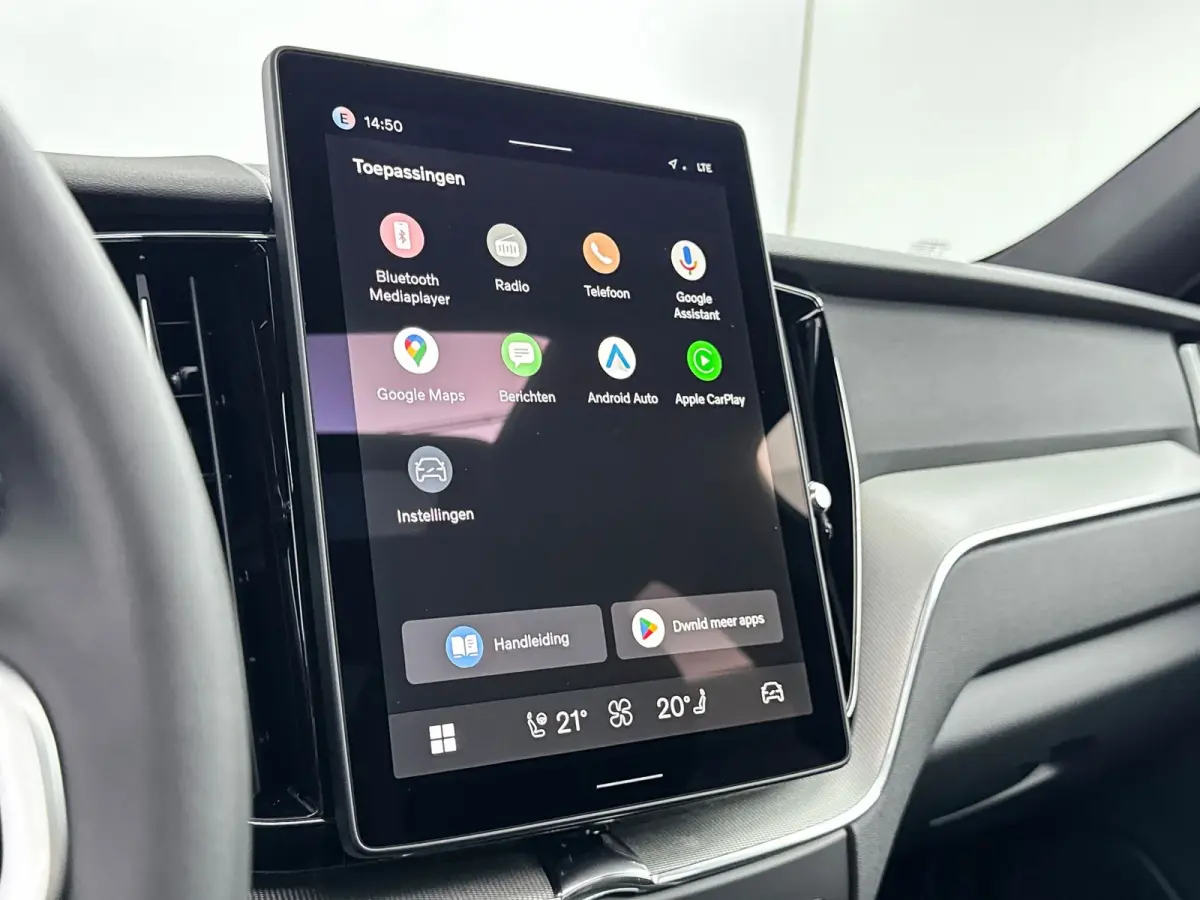 T6 Recharge Plus Black Edition | 21" | Luchtvering | Panoramadak | 360 Camera | Head-Up | Harman Kardon | Elektr. verst. Stoelen | Adaptieve Cruise | BLIS