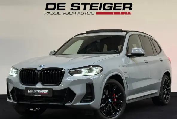 XDrive30e High Executive M Sport X3M Pano Leder Headup 292 PK