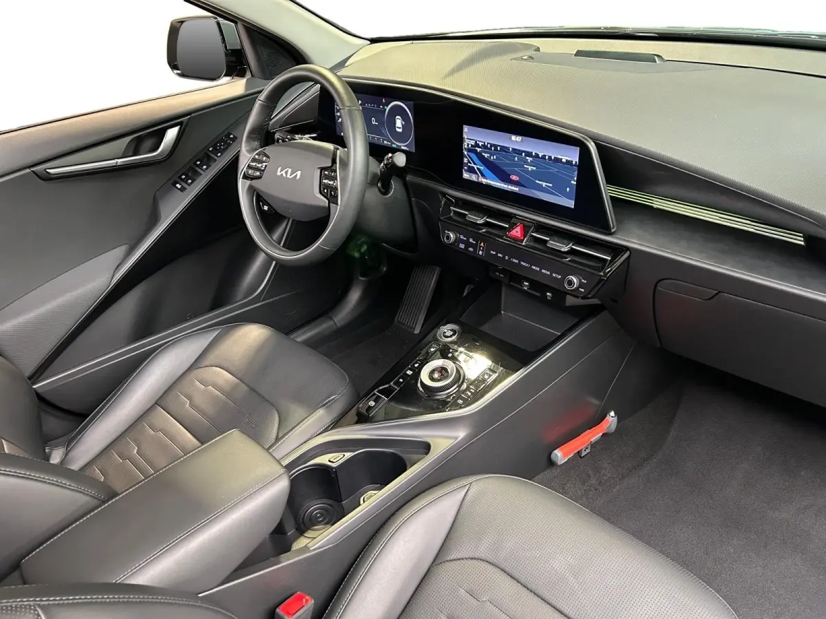 1.6 GDi PHEV DynamicPlusLine | Apple Carplay / Android Auto | Navigatiesysteem | Stoel  + Stuurverwarming | Elektrisch Schuif / Kanteldak | Licht + Regensensor | Parkeersensoren Voor + Achte