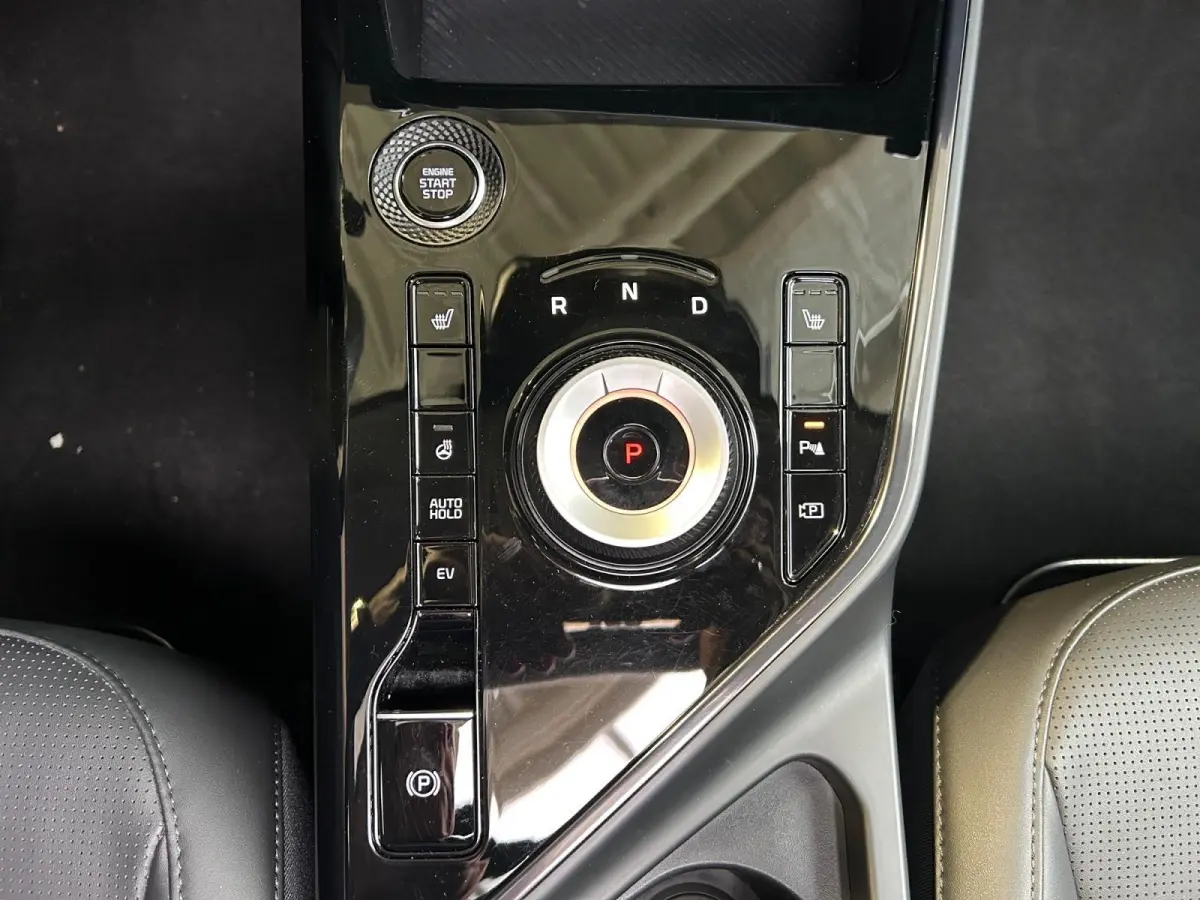 1.6 GDi PHEV DynamicPlusLine | Apple Carplay / Android Auto | Navigatiesysteem | Stoel  + Stuurverwarming | Elektrisch Schuif / Kanteldak | Licht + Regensensor | Parkeersensoren Voor + Achte