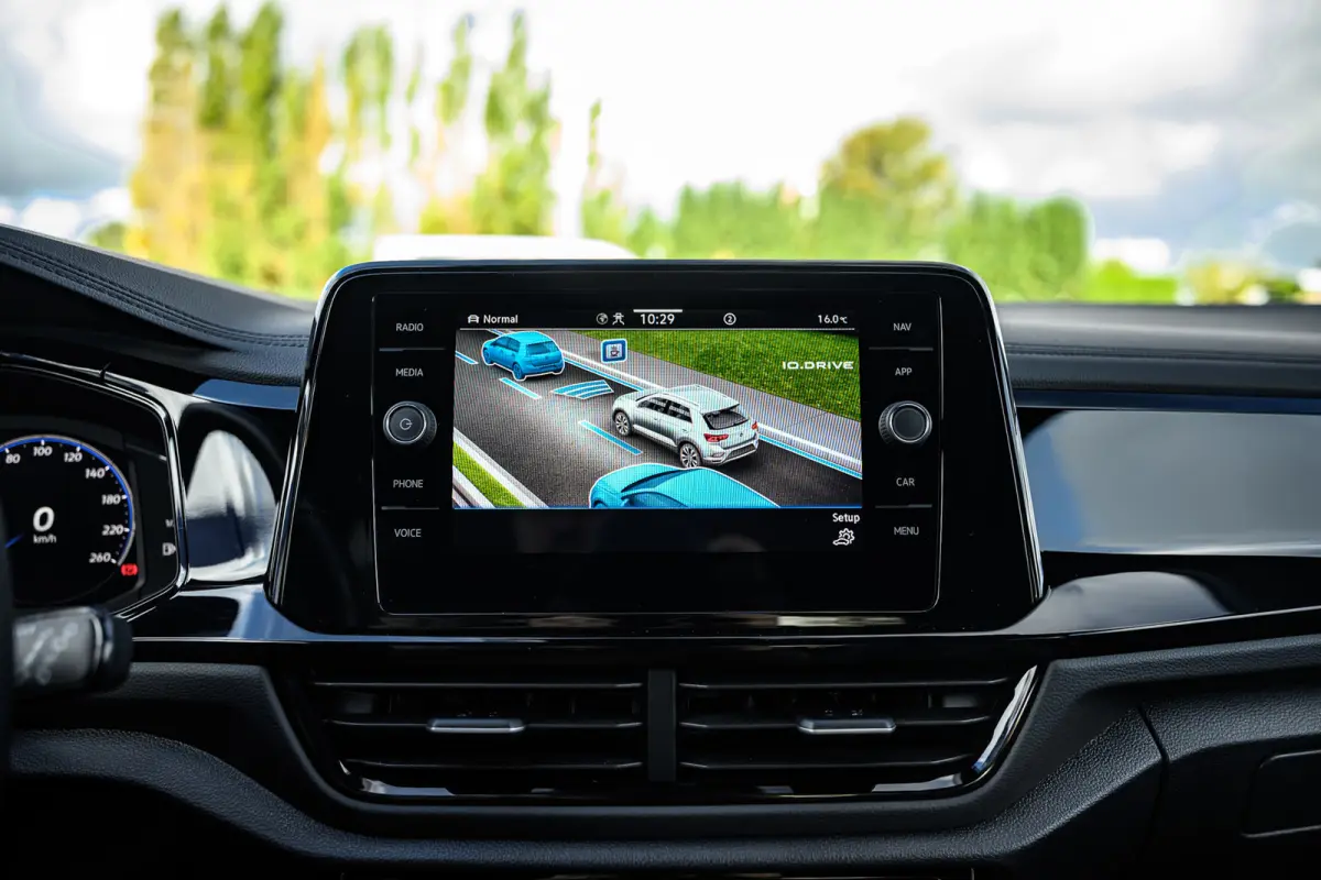 1.5 TSI R-Line Pano/Matrix/Camera/Keyless/ACC