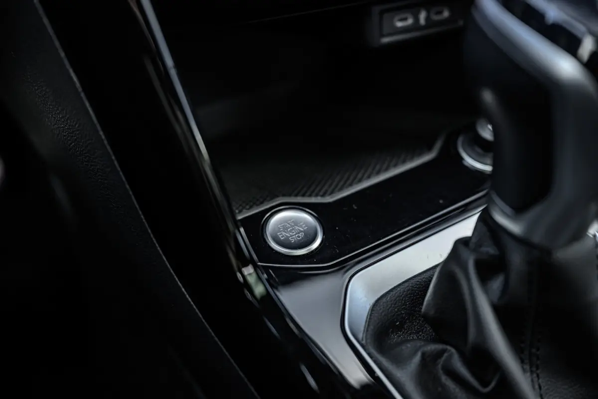 1.5 TSI R-Line Pano/Matrix/Camera/Keyless/ACC