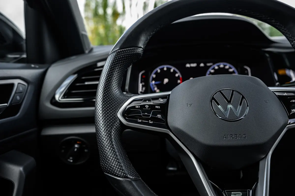 1.5 TSI R-Line Pano/Matrix/Camera/Keyless/ACC