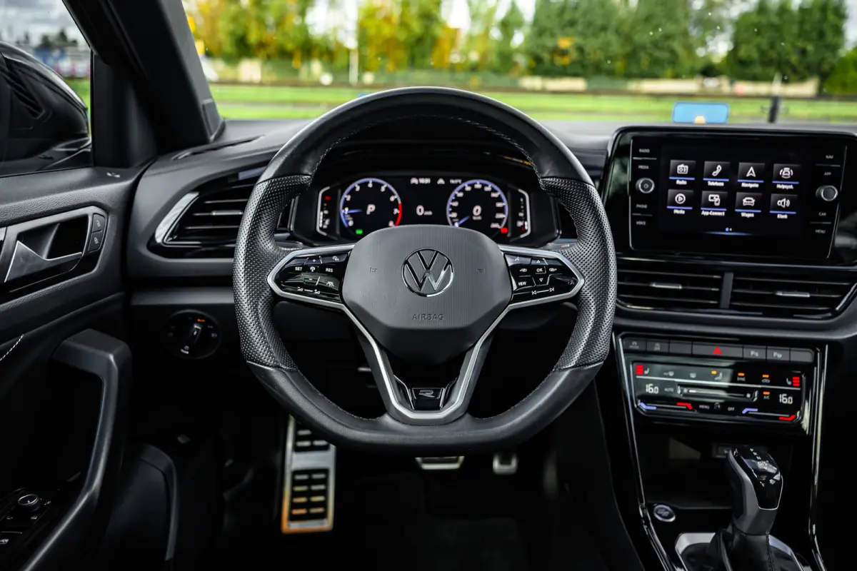 1.5 TSI R-Line Pano/Matrix/Camera/Keyless/ACC