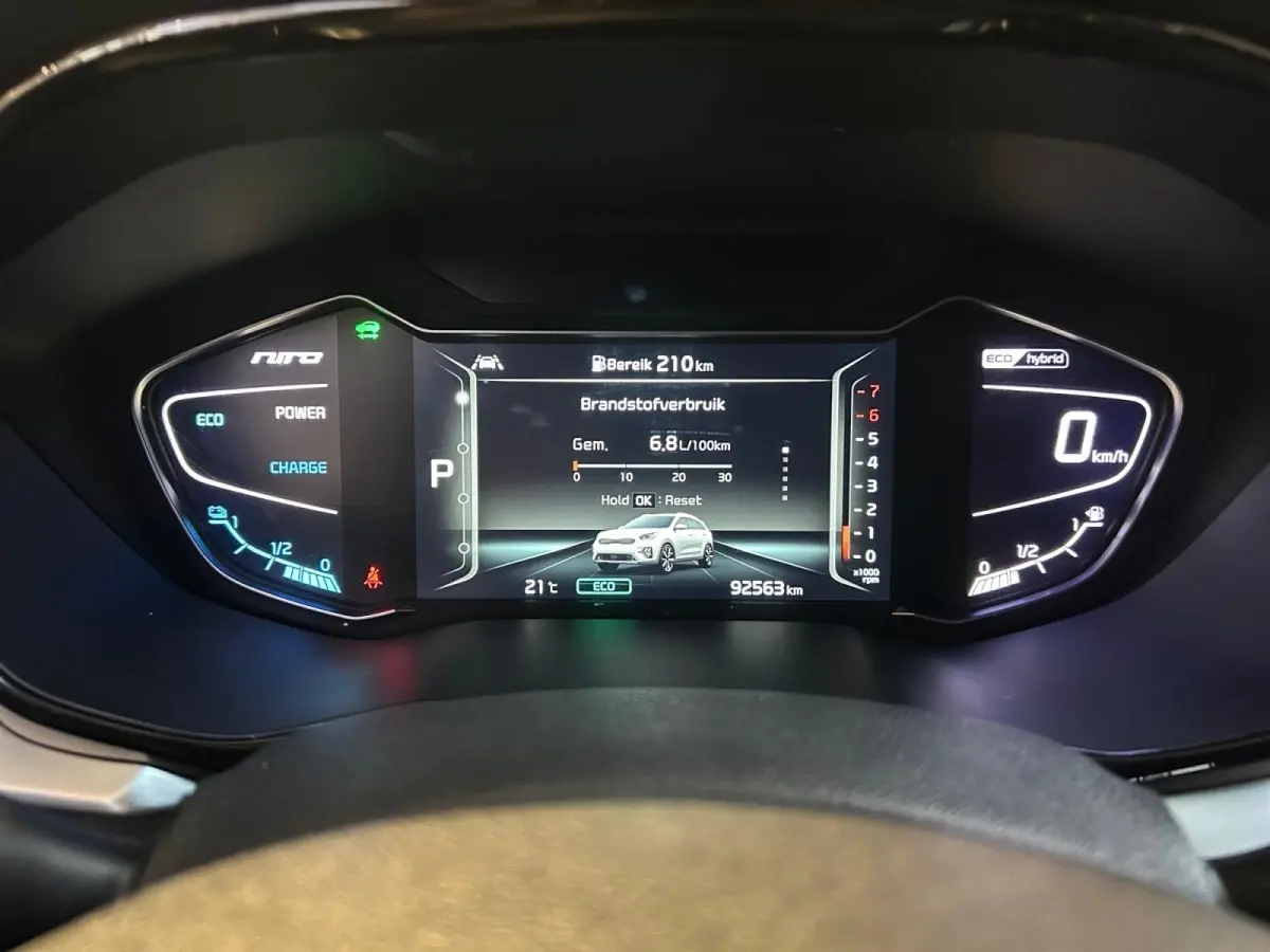1.6 GDi Hybrid DynamicLine | Apple Carplay / Android Auto | Navigatiesysteem | Licht + Regensensor | Parkeersensoren + Camera Achter | Climate Control | Cruise Control Adaptief | Rijstrookse