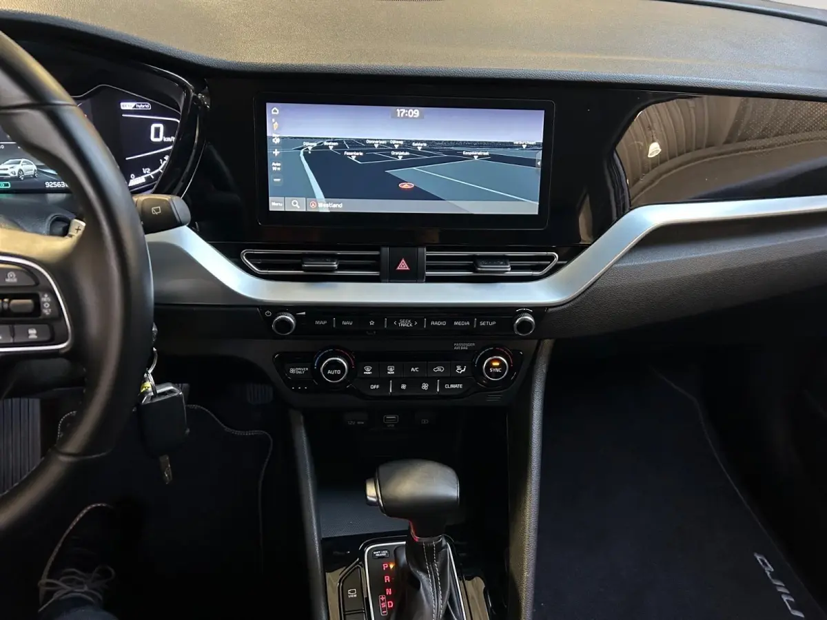 1.6 GDi Hybrid DynamicLine | Apple Carplay / Android Auto | Navigatiesysteem | Licht + Regensensor | Parkeersensoren + Camera Achter | Climate Control | Cruise Control Adaptief | Rijstrookse