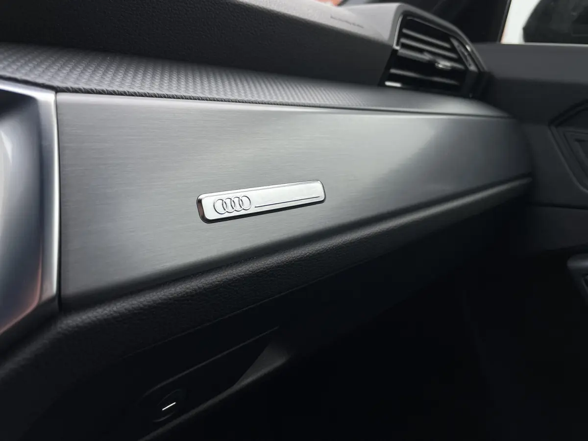 35 TFSI S-line Black Pano sfeer