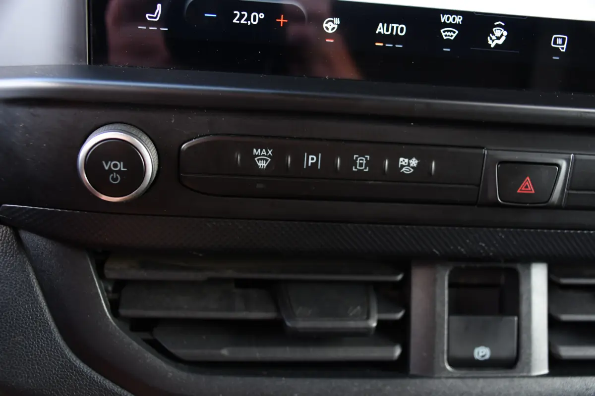 300 2.0 TDCI L1H1 PB Edition Virtual, Camera, Cruise, Carplay, 2 x Schuifdeur, Stuur verwarming, 136pk, Automaat, Stoelverwarming, Uniek!