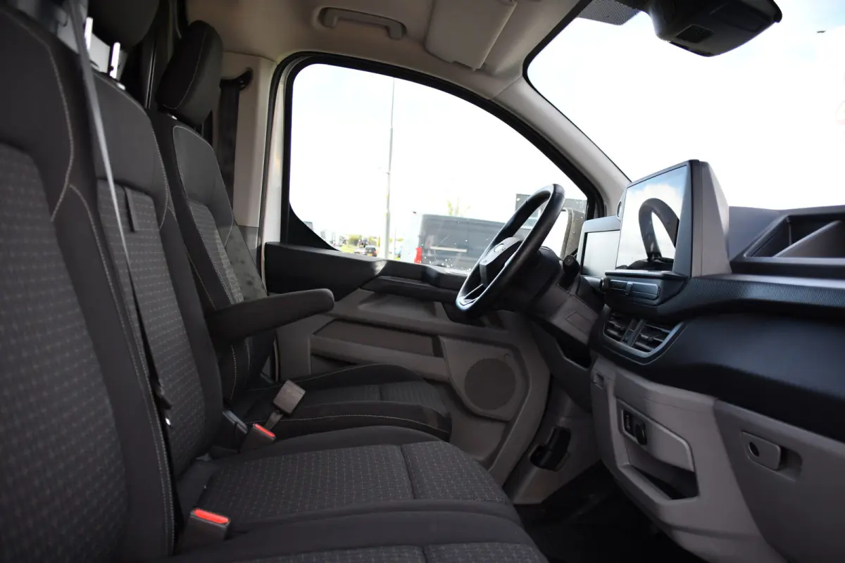 300 2.0 TDCI L1H1 PB Edition Virtual, Camera, Cruise, Carplay, 2 x Schuifdeur, Stuur verwarming, 136pk, Automaat, Stoelverwarming, Uniek!