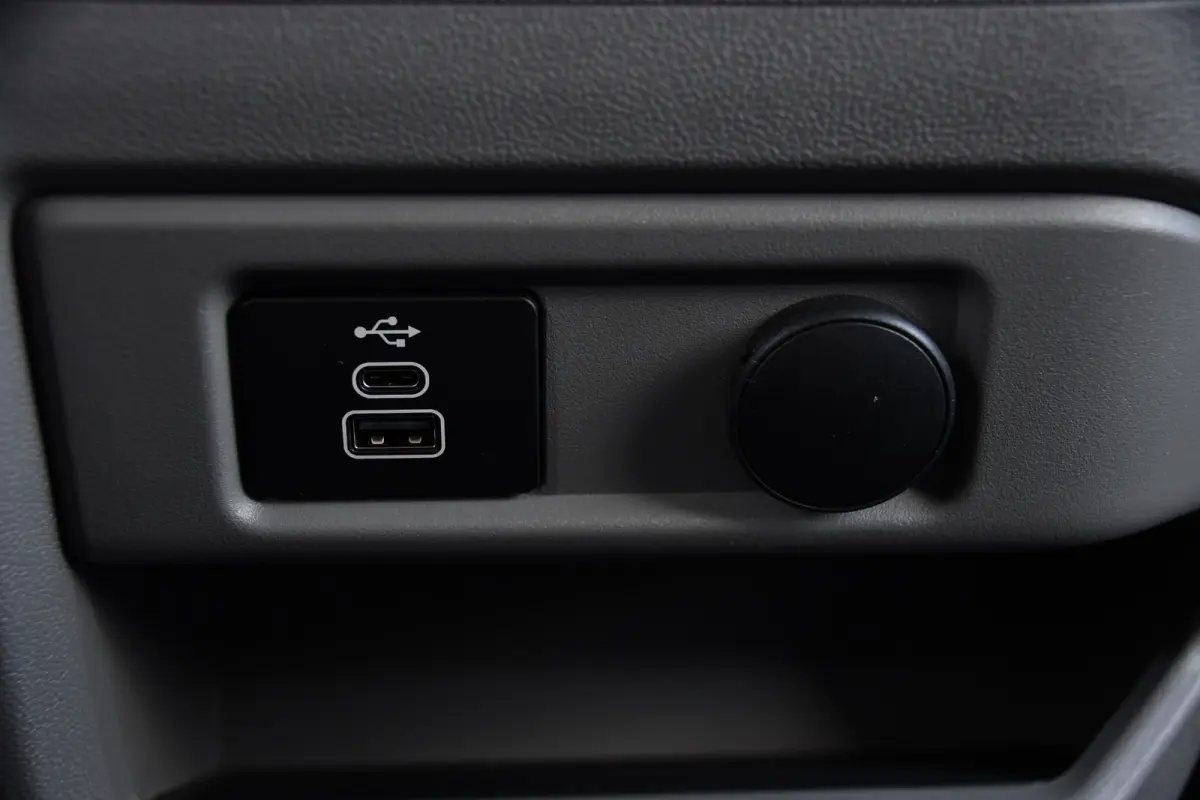 320 2.0 TDCI L1H1 Sport Virtual, Camera, Carplay, LED, Cruise, 170pk, Automaat, Stoelverwarming, Uniek!