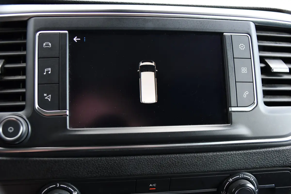 226S 1.6 BlueHDI L2 PB Edition Carplay, Cruise, Sensoren, 115pk, Leder, Multimedia, Uniek!