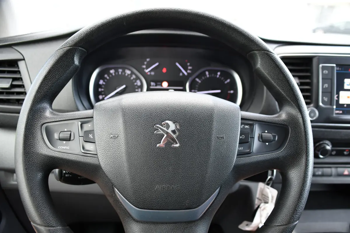 226S 1.6 BlueHDI L2 PB Edition Carplay, Cruise, Sensoren, 115pk, Leder, Multimedia, Uniek!