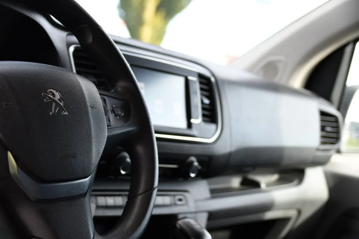 226S 1.6 BlueHDI L2 PB Edition Carplay, Cruise, Sensoren, 115pk, Leder, Multimedia, Uniek!