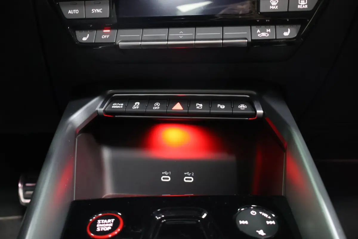2.5 TFSI RS 3 Quattro|Pano|Leder|FULL|
