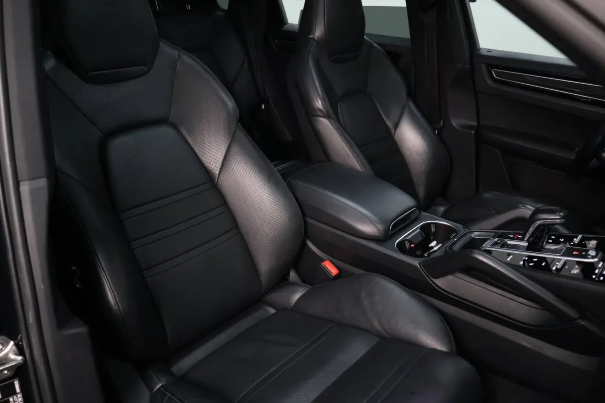 3.0 E-Hybrid|PANO|NAVI|CLIMATE|