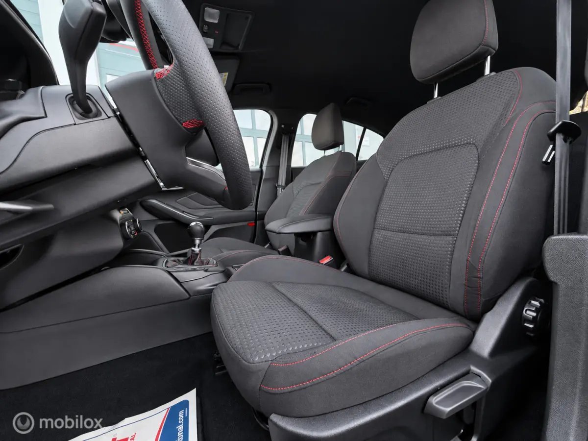 1.0 EcoBoost Hybrid ST Line Camera Winterpack 18-inch