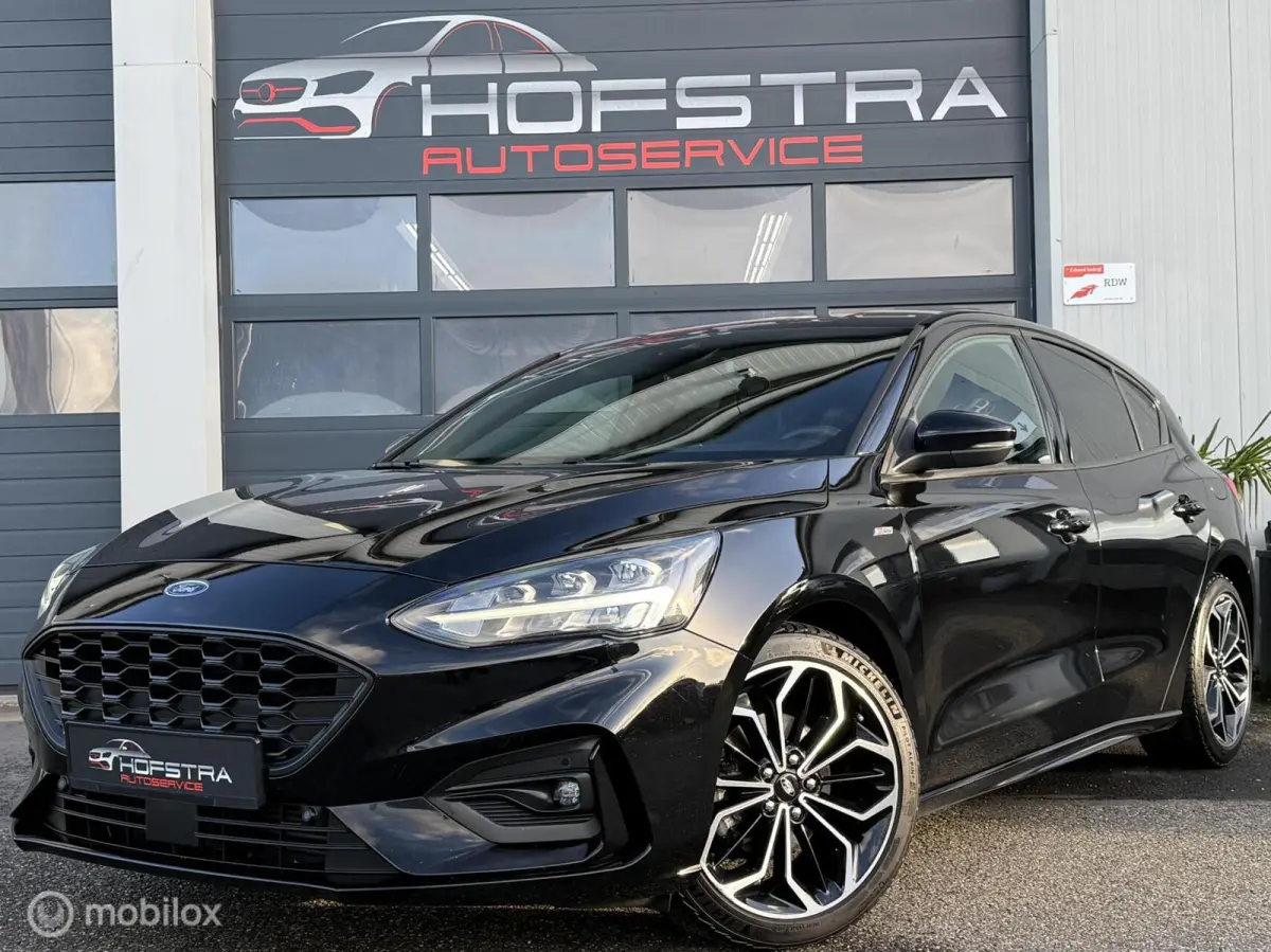 1.0 EcoBoost Hybrid ST Line Camera Winterpack 18-inch