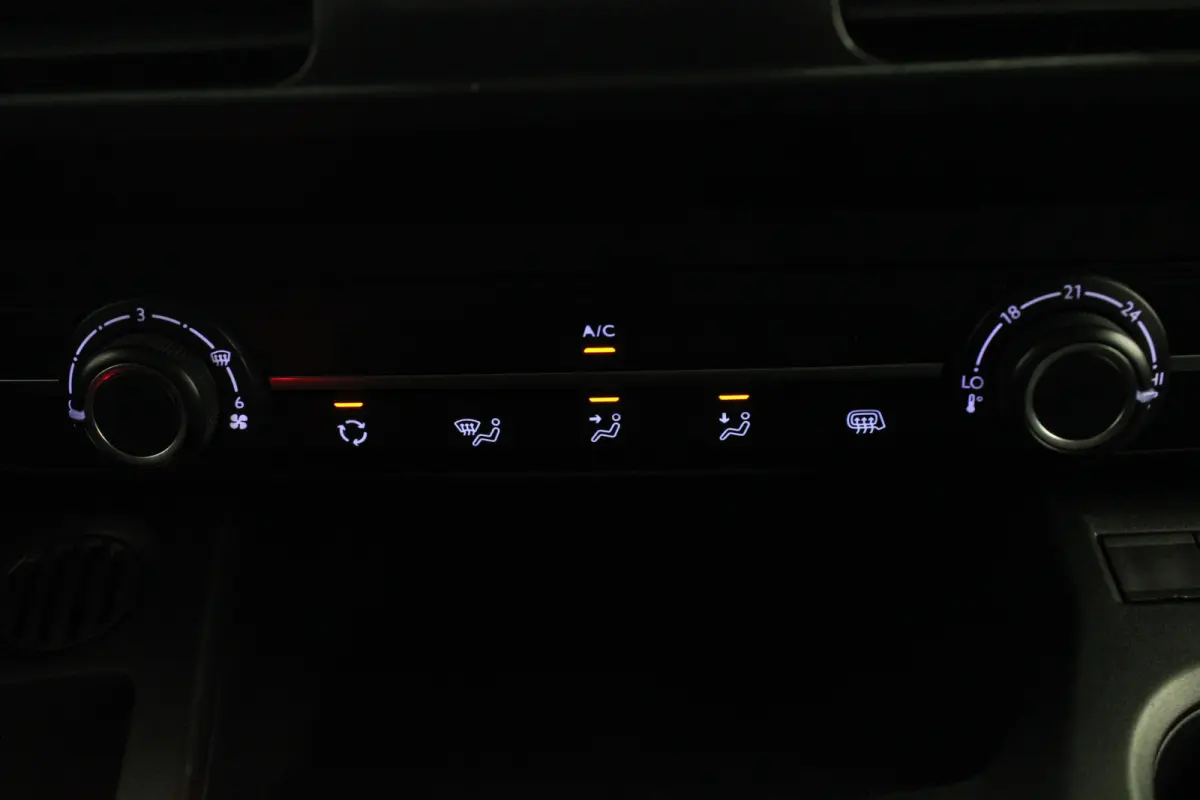 1.2 PureTech Club |Navi|Camera|Carplay|