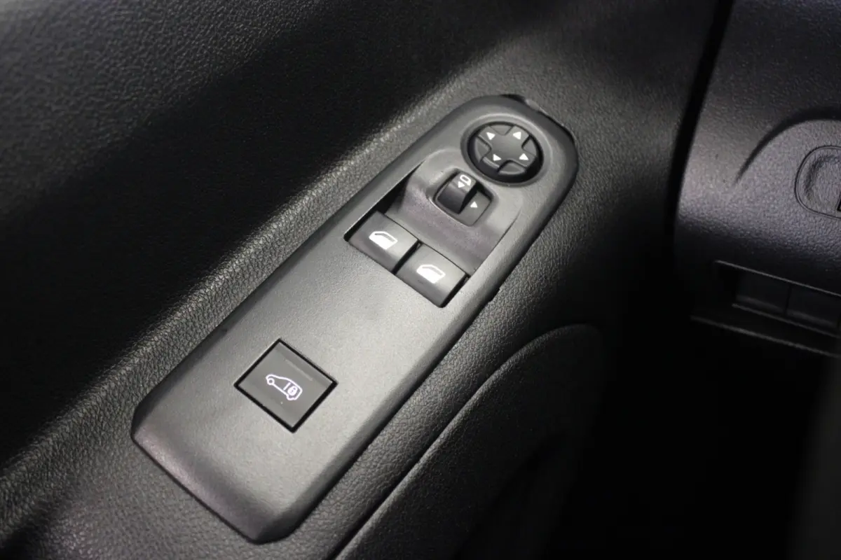1.2 PureTech Club |Navi|Camera|Carplay|