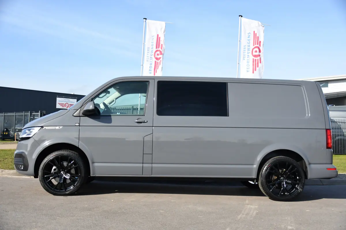 2.0 TDI L2H1 32 DC Bulli 4Motion Virtual, Adaptieve Cruise, Carplay, LED, Stoelverwarming, 204pk, Trekhaak, Automaat, NAVI, Voorruit verwarming, Uniek! 4x4, 4matic
