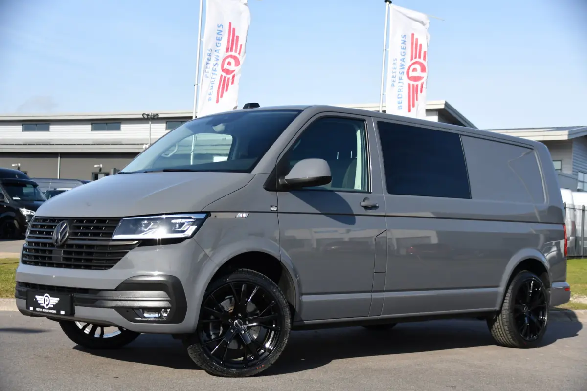 2.0 TDI L2H1 32 DC Bulli 4Motion Virtual, Adaptieve Cruise, Carplay, LED, Stoelverwarming, 204pk, Trekhaak, Automaat, NAVI, Voorruit verwarming, Uniek! 4x4, 4matic
