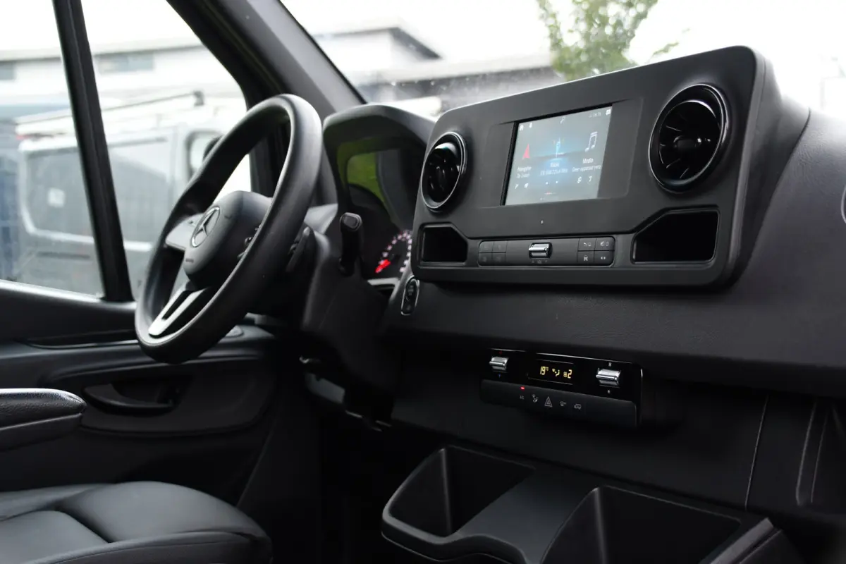 314 2.2 CDI L2H2 RWD Black Edition Camera, Carplay, Sensoren, 143pk, Automaat, Trekhaak, 7'' Mbux, Uniek!