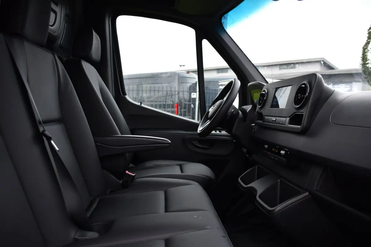 314 2.2 CDI L2H2 RWD Black Edition Camera, Carplay, Sensoren, 143pk, Automaat, Trekhaak, 7'' Mbux, Uniek!