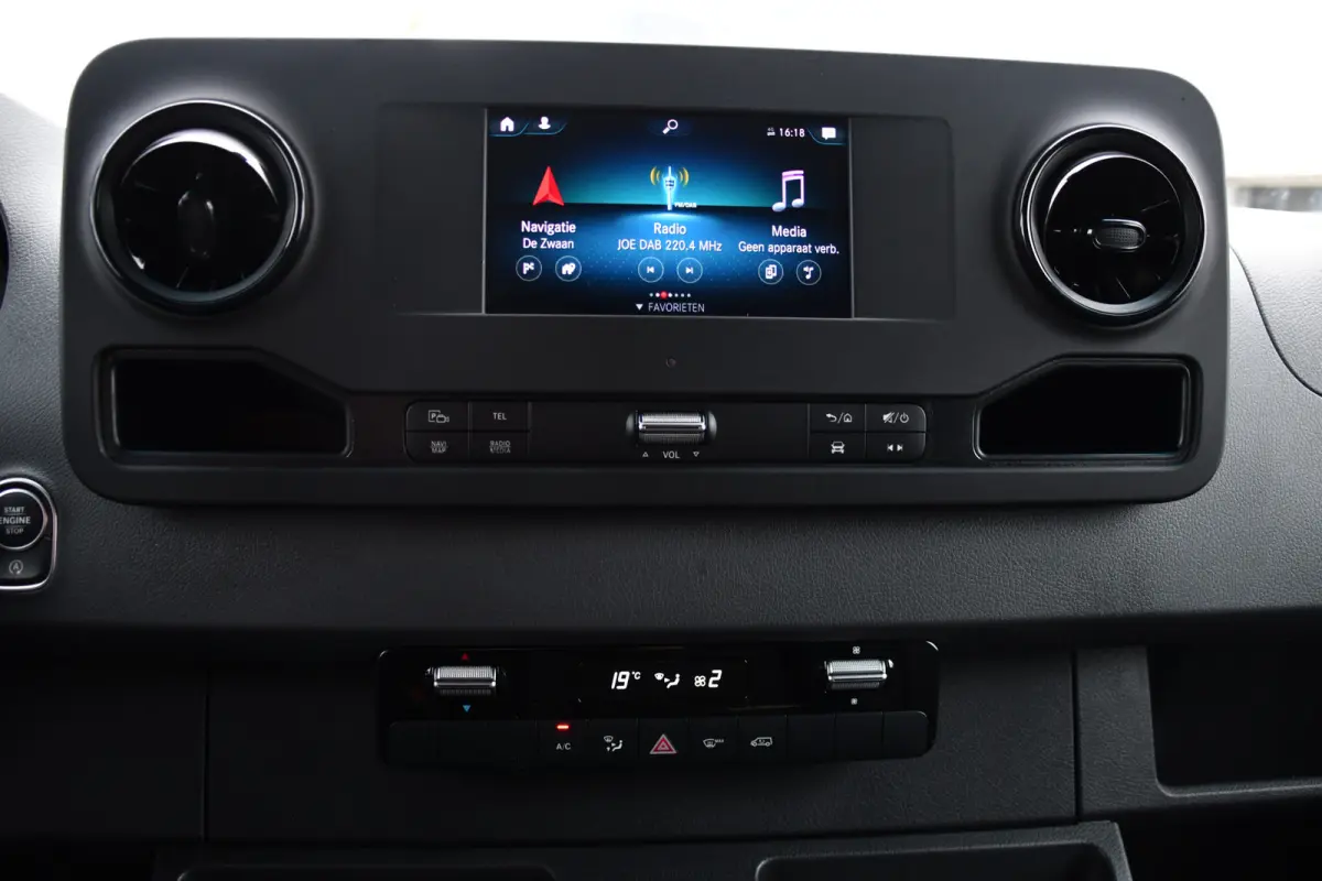 314 2.2 CDI L2H2 RWD Black Edition Camera, Carplay, Sensoren, 143pk, Automaat, Trekhaak, 7'' Mbux, Uniek!