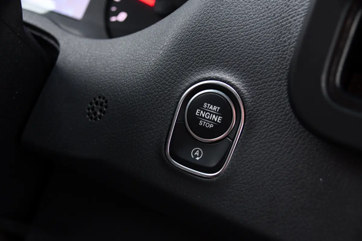 314 2.2 CDI L2H2 RWD Black Edition Camera, Carplay, Sensoren, 143pk, Automaat, Trekhaak, 7'' Mbux, Uniek!