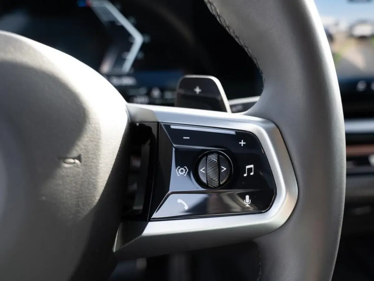 550e xDrive M-SPORT Pro ** PANO, IVORY LEDER, TREKH, 20-inch LMV, ADAPT. M-ONDERST. ** 1e EIG - UNGALLFREI - Ex. BMW ** ** INFORMEER OOK NAAR ONZE AANTREKKELIJKE FINANCIAL-LEASE TARIEVEN **