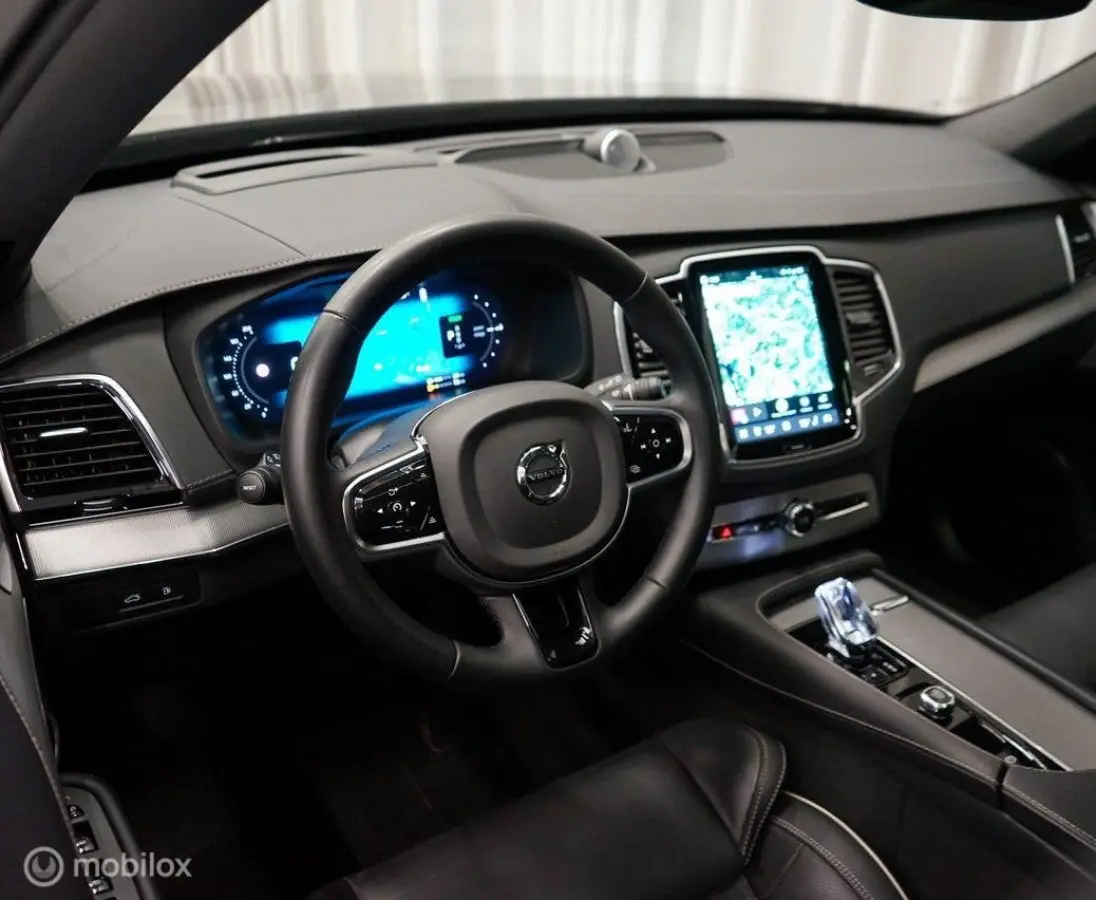 2.0 T8 PHEV AWD Ultimate Dark, B&W, luchtvering