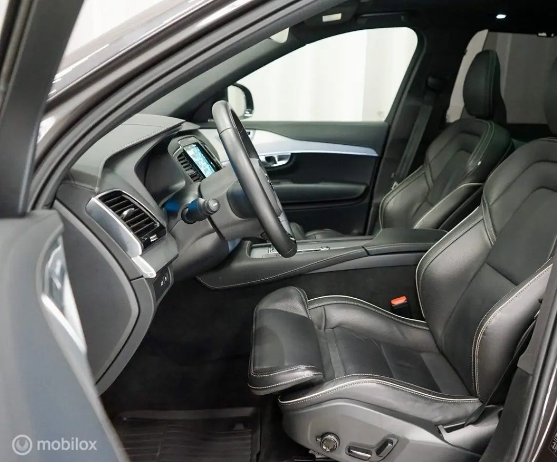 2.0 T8 PHEV AWD Ultimate Dark, B&W, luchtvering
