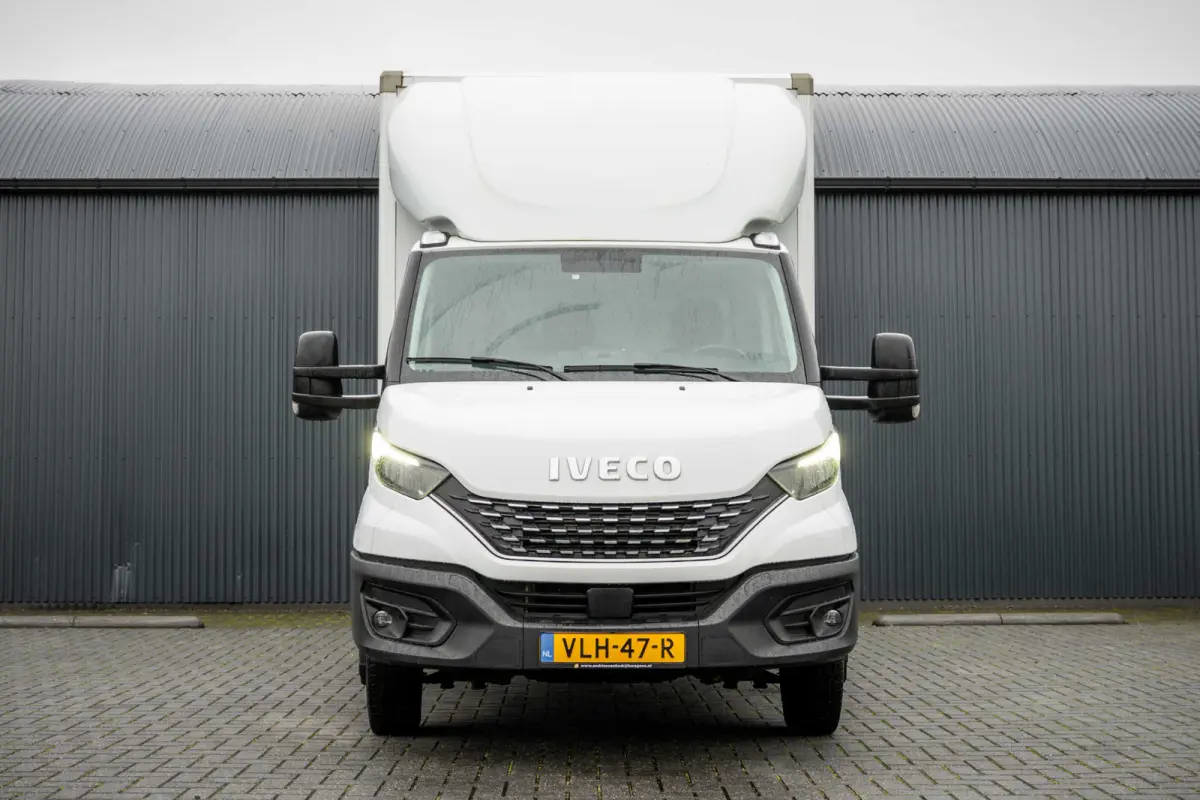 35C18 | Bakwagen met laadklep | N1 | Automaat | Trekhaak | Cruise | 180PK | Euro 6 | Climatronic |