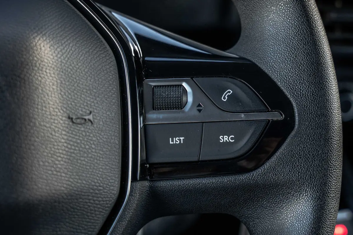1.5 BlueHDi 100PK | 3-Zits | Camera | Carplay | Cruise | PDC | Airco | Trekhaak