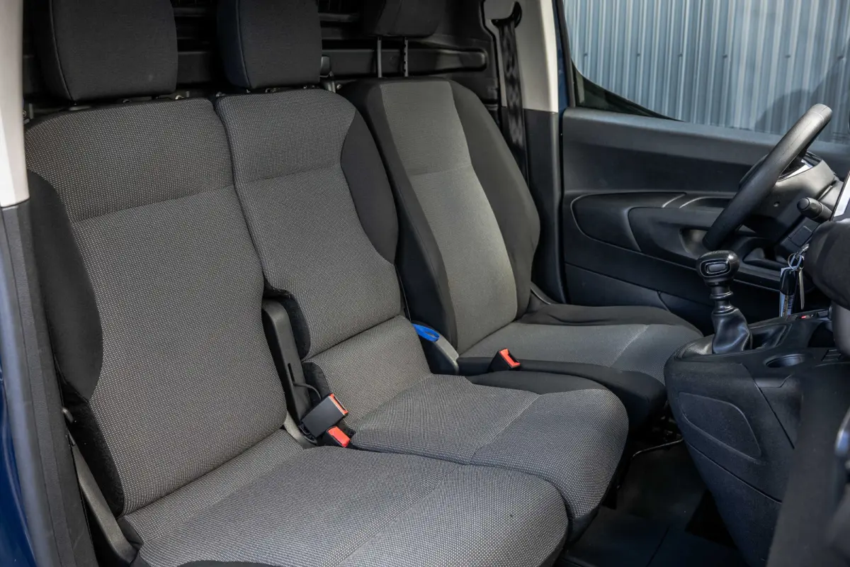 1.5 BlueHDi 100PK | 3-Zits | Camera | Carplay | Cruise | PDC | Airco | Trekhaak