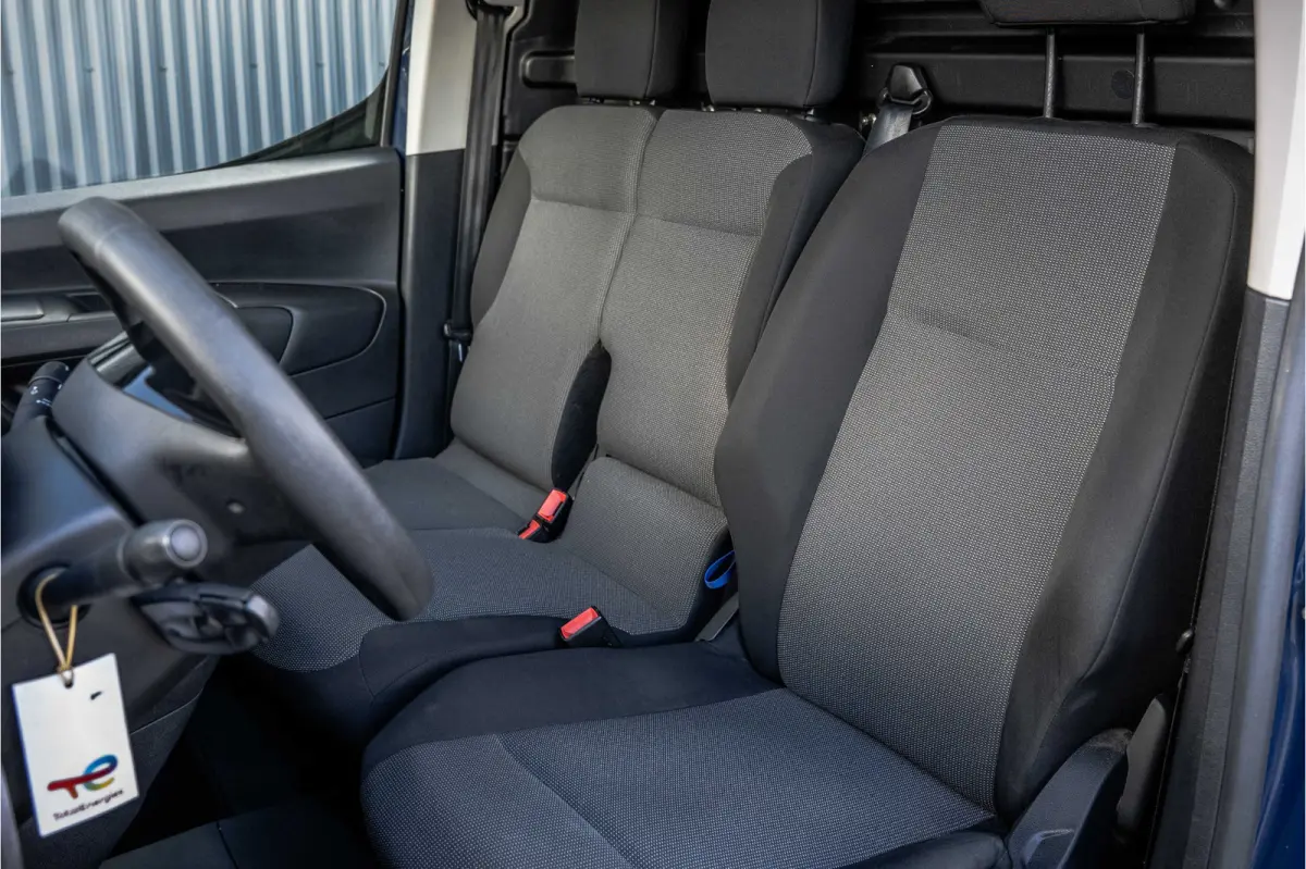 1.5 BlueHDi 100PK | 3-Zits | Camera | Carplay | Cruise | PDC | Airco | Trekhaak
