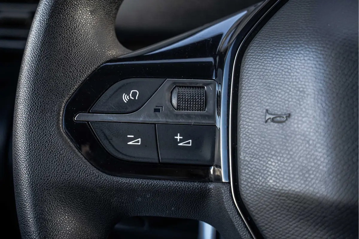 1.5 BlueHDi 100PK | 3-Zits | Camera | Carplay | Cruise | PDC | Airco | Trekhaak