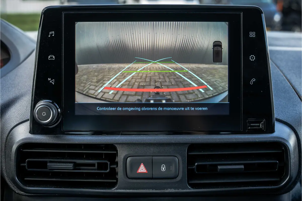 1.5 BlueHDi 100PK | 3-Zits | Camera | Carplay | Cruise | PDC | Airco | Trekhaak
