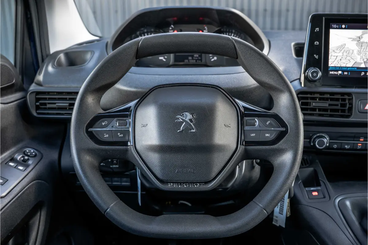 1.5 BlueHDi 100PK | 3-Zits | Camera | Carplay | Cruise | PDC | Airco | Trekhaak