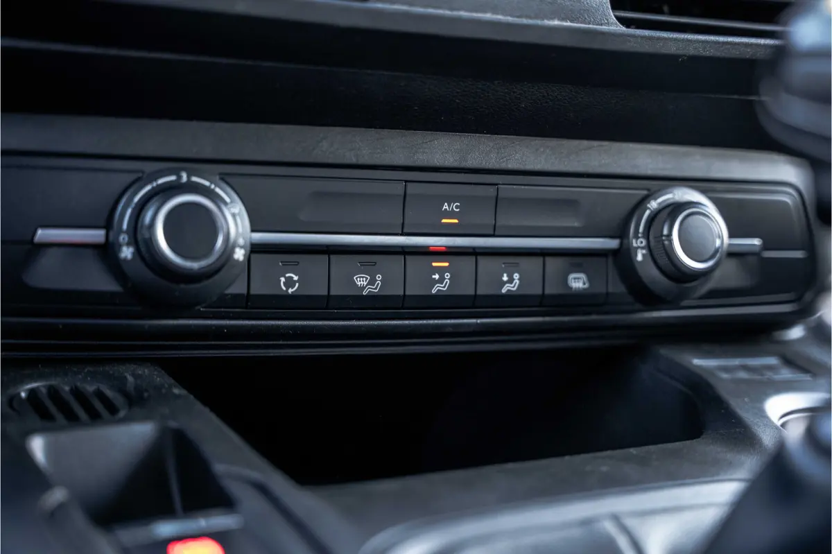 1.5 BlueHDi 100PK | 3-Zits | Camera | Carplay | Cruise | PDC | Airco | Trekhaak