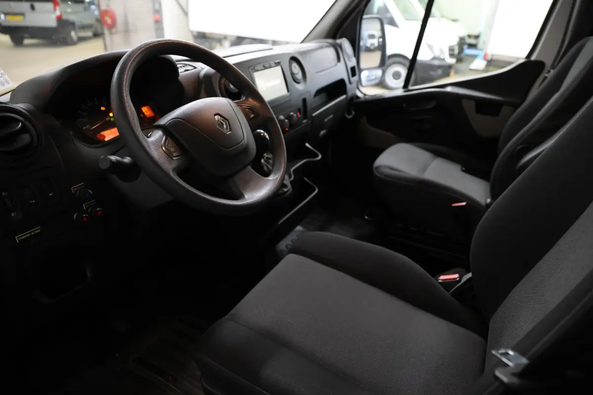 2.3 dCi 130 AUTOHOOGWERKER KLUBB K26