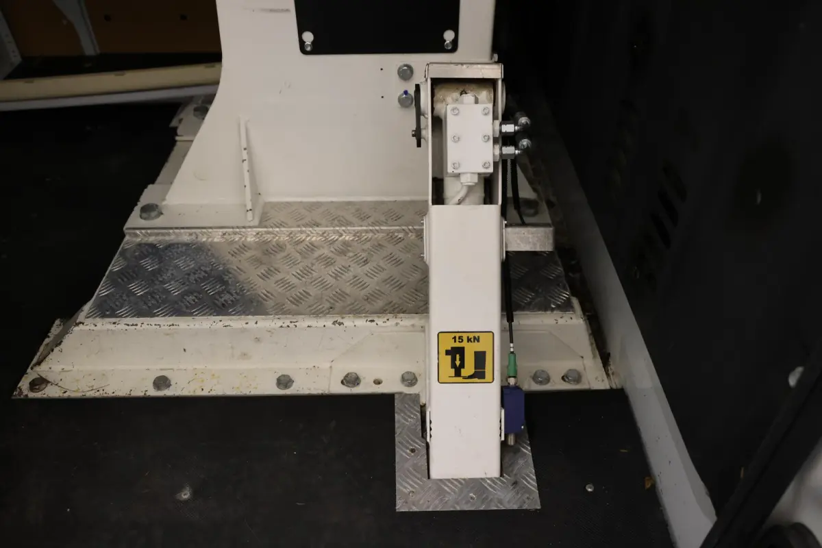 2.3 dCi 130 AUTOHOOGWERKER KLUBB K26