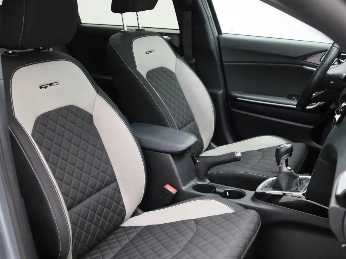 1.0 T-GDi GT-Line Edition | Panoramadak | Achteruitrijcamera | Cruise Control | Carplay | NAVI |