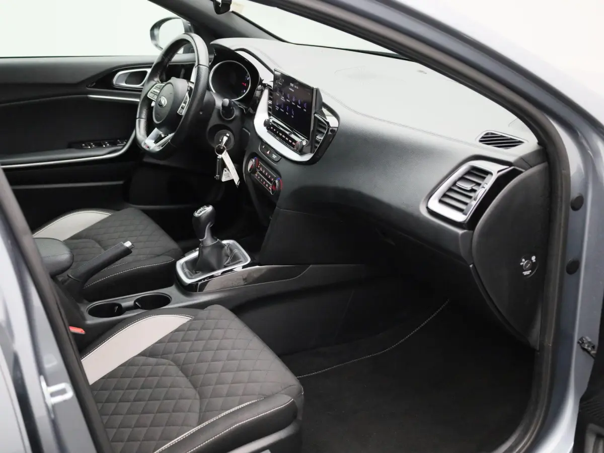 1.0 T-GDi GT-Line Edition | Panoramadak | Achteruitrijcamera | Cruise Control | Carplay | NAVI |