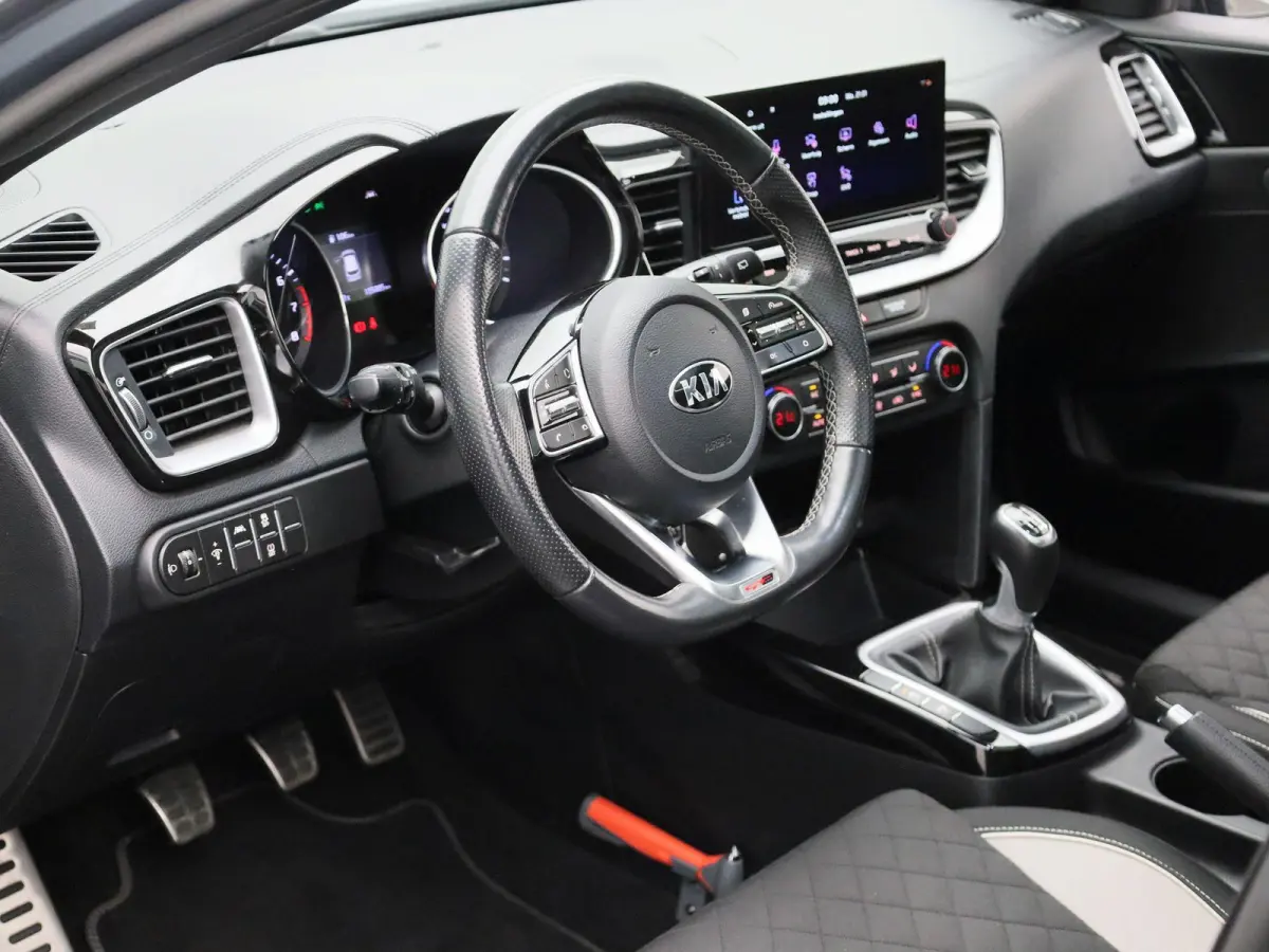 1.0 T-GDi GT-Line Edition | Panoramadak | Achteruitrijcamera | Cruise Control | Carplay | NAVI |