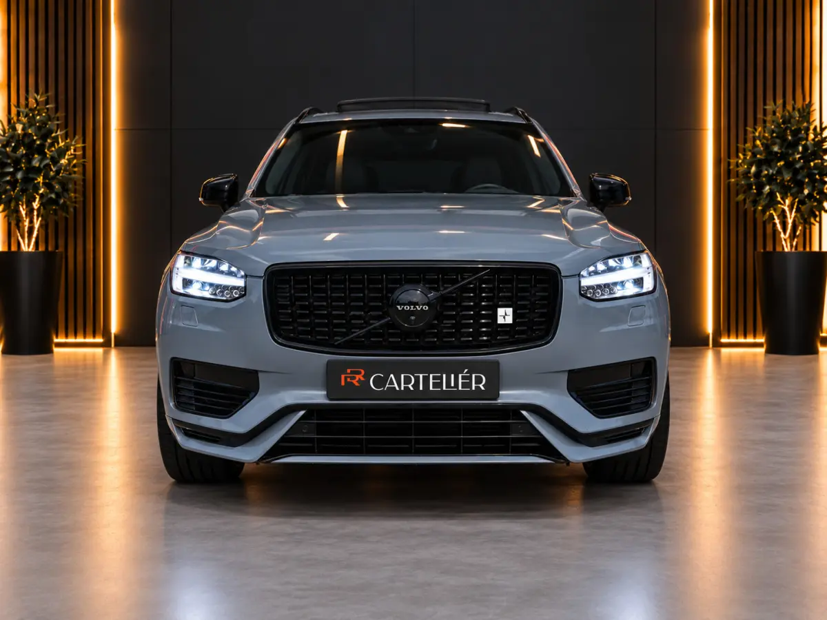 2.0 T8 Recharge AWD R-Design 7 Zits 421PK | Luchtvering | Pano | Memory | Harmon Kardon | Head-Up | 360 | 22'' | Trekhaak | Keyless | Digital Dash | Led | Leder | Stoel voor & achter | Stuur