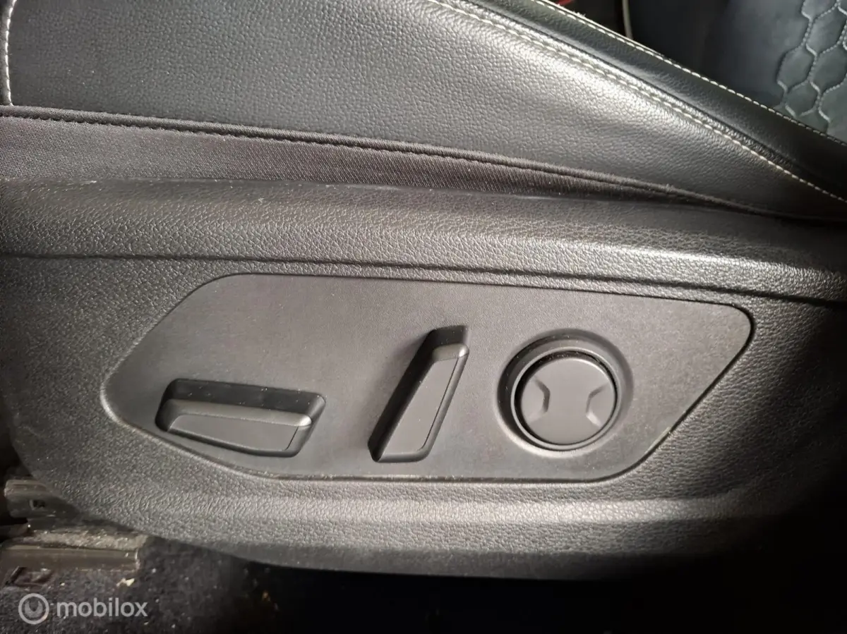 Plug-in Hybrid AWD GT-Line | PANO | NL AUTO - RIJKLAARPRIJS