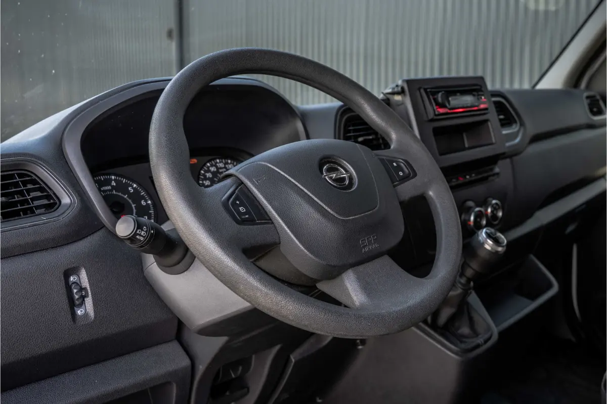 **2.3 CDTI FWD L2H2 | 3-Zits | Cruise | Airco**