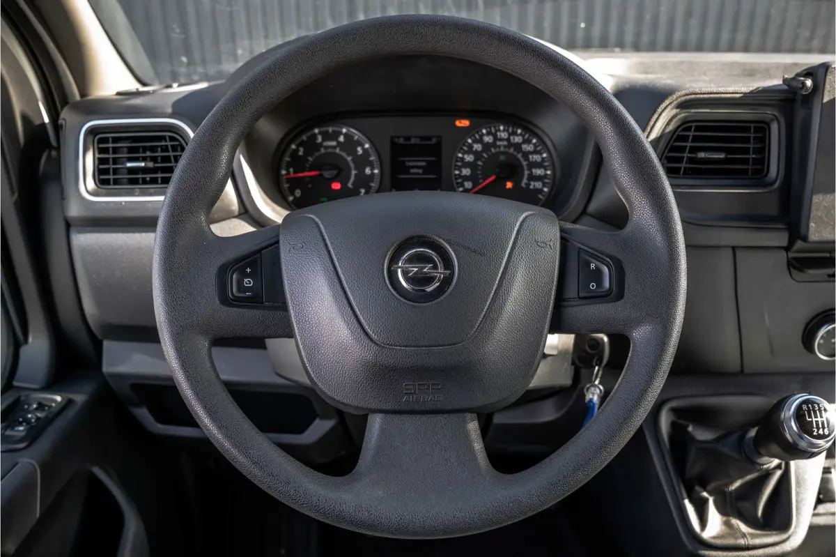 **2.3 CDTI FWD L2H2 | 3-Zits | Cruise | Airco**