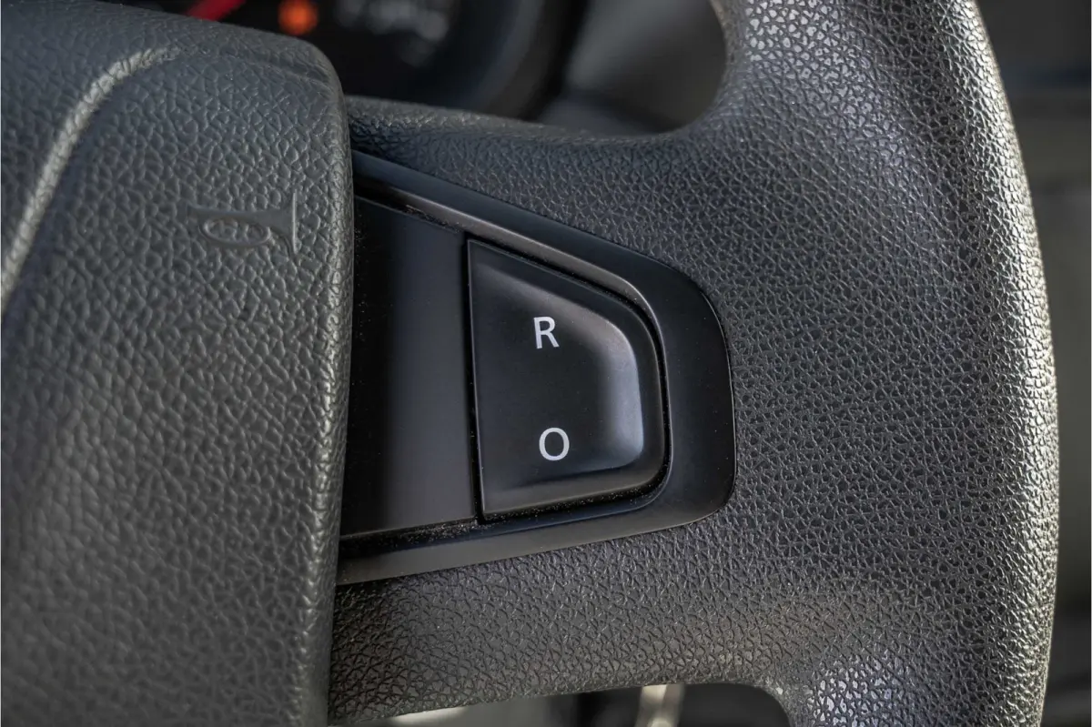 **2.3 CDTI FWD L2H2 | 3-Zits | Cruise | Airco**